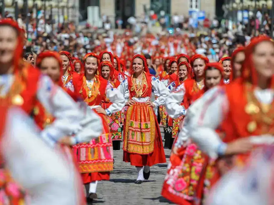 Défilé Mordomia Em Viana Do Castelo, Seniordunet
