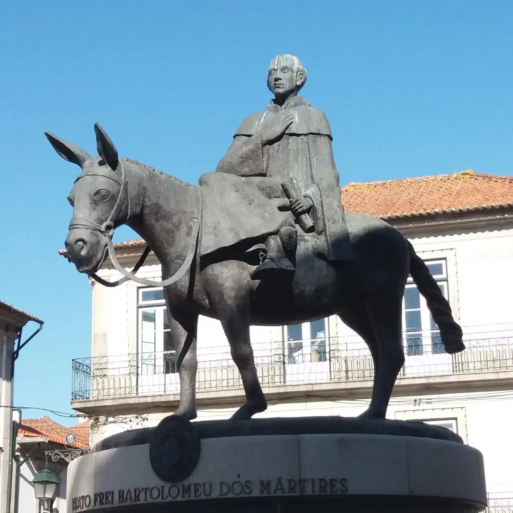Sculpture Frei Bartolomeu, Viana Do Castelo, Seniordunet
